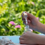 Beneficiile uleiurilor esențiale în terapia holistică