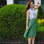 Outfituri elegante cu fuste midi plisate