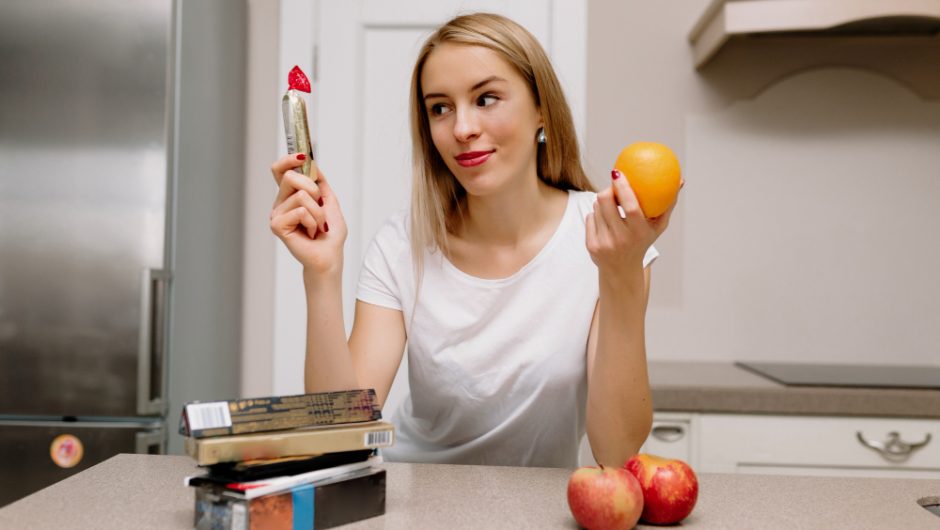 Cum să îți reduci pofta de dulciuri prin alimentație