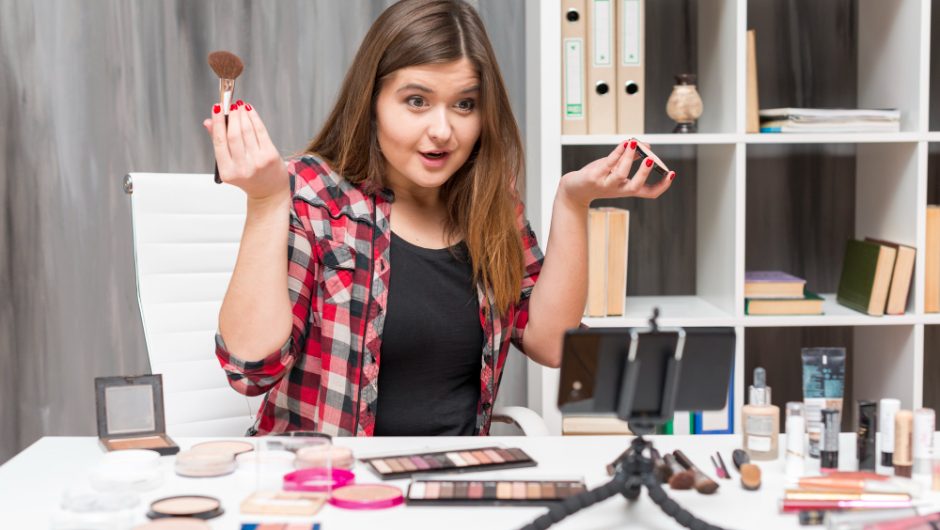Cum să aplici machiajul corect pentru fotografii profesionale