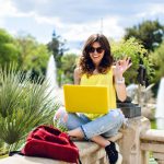 Cum te bucuri de vacanță fără presiunea de a documenta totul online