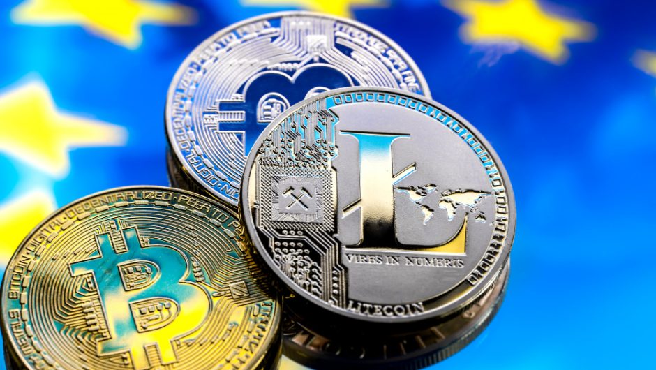 Monedele digitale emise de băncile centrale: cum diferă de criptomonede